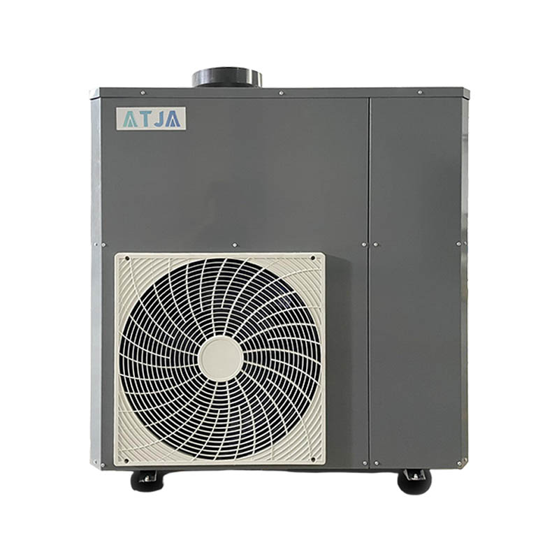 How can a commercial kitchen air conditioner achieve a balance between energy consumption and cooling effect through intelligent control?